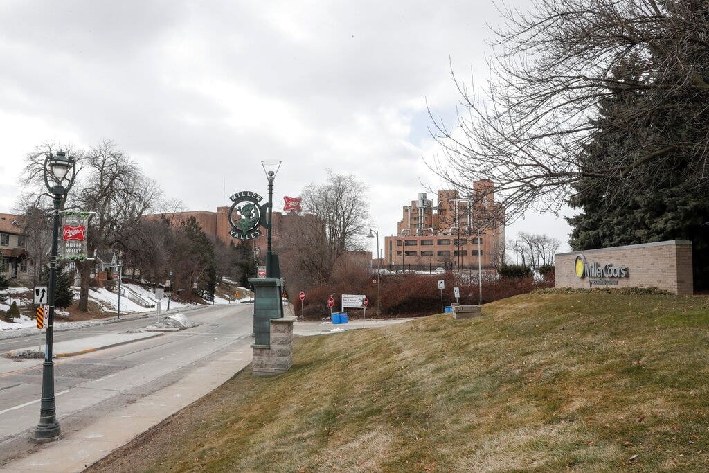 Gunman At Molson Coors Milwaukee Facility Had Noose Placed On Locker In