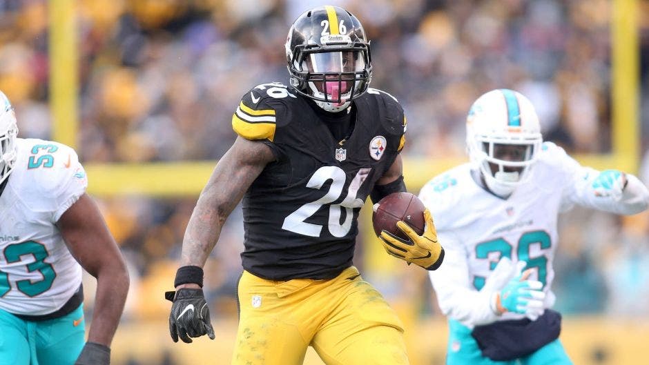 Le'Veon Bell sets Steelers' postseason rushing record in his first
