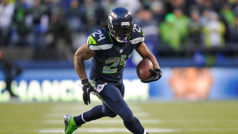 Did Marshawn Lynch tweet retirement during the Super Bowl?