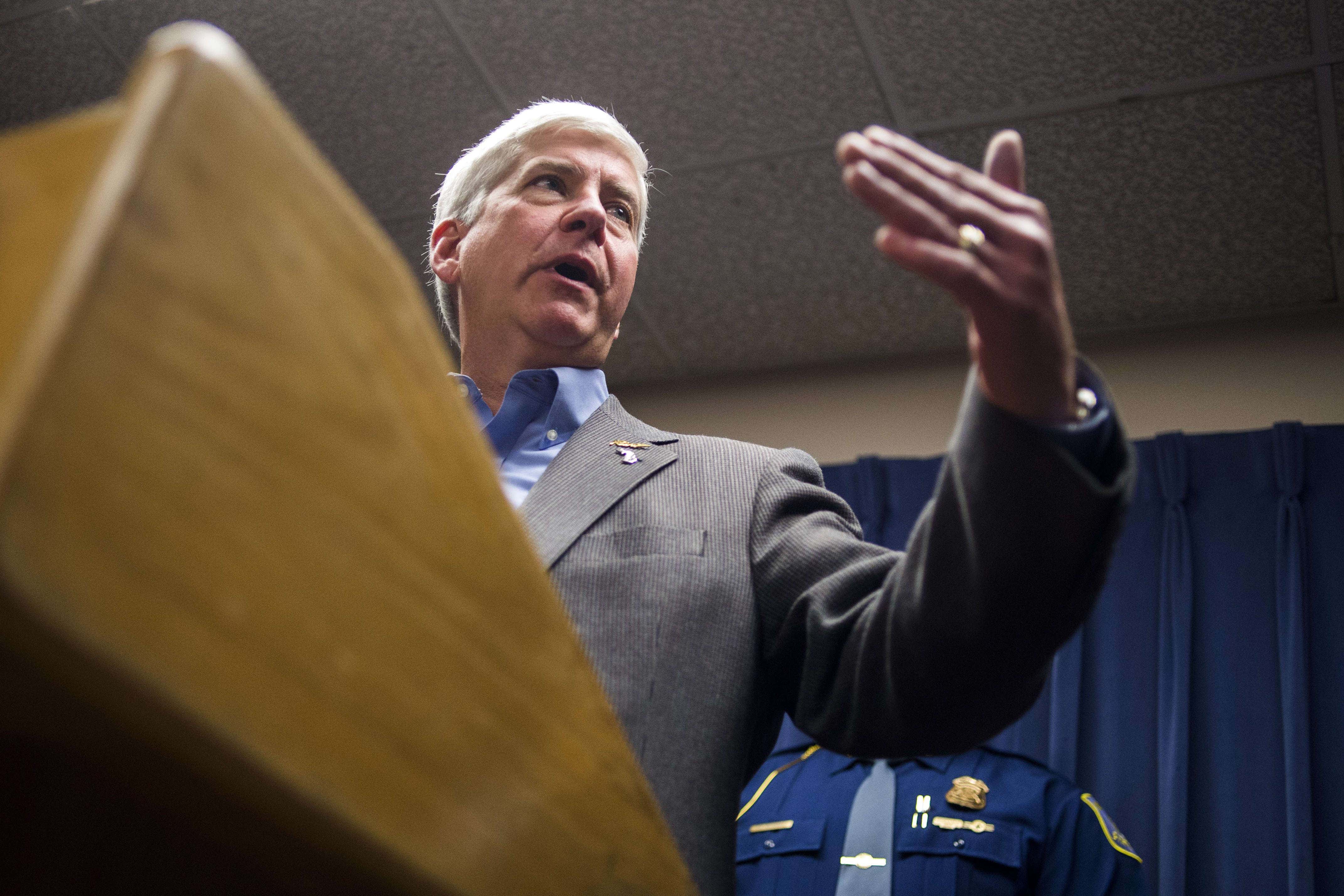 Michigan Gov. Snyder Says Full Replacement Of Flint's Lead Pipes Not ...