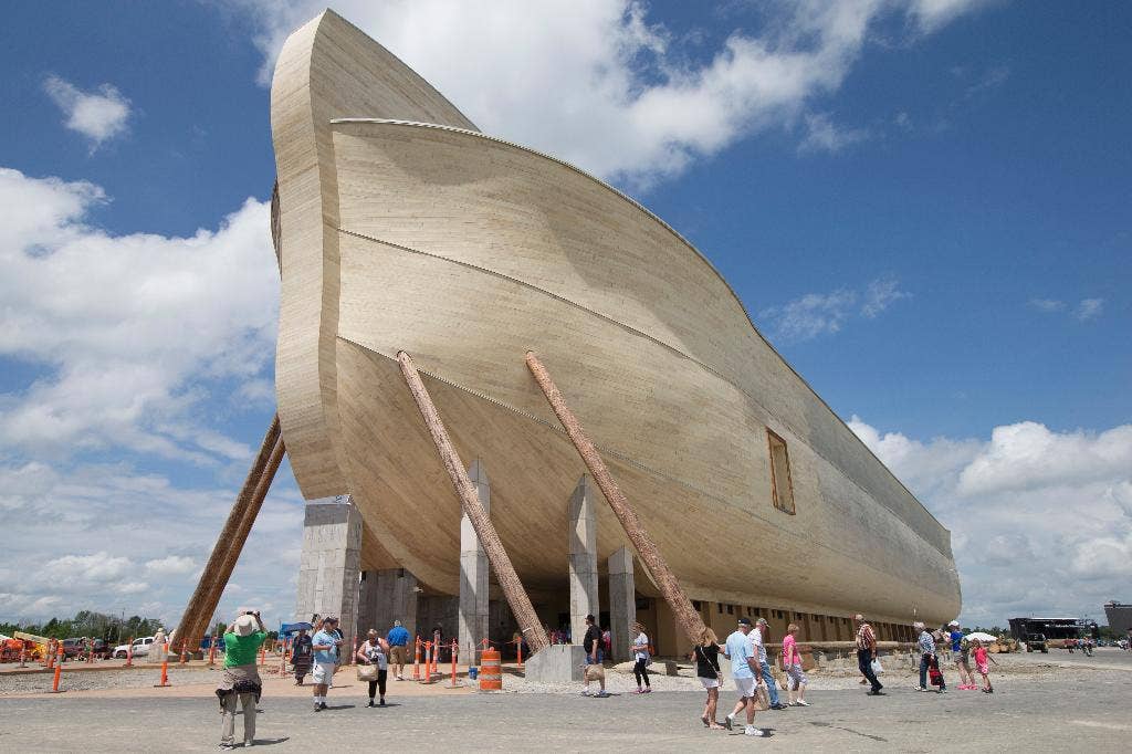Bill Nye Visits New Noah s Ark Attraction He Criticized Fox News bill-nye-visits-new-noah-s-ark-attraction-he-criticized-fox-news