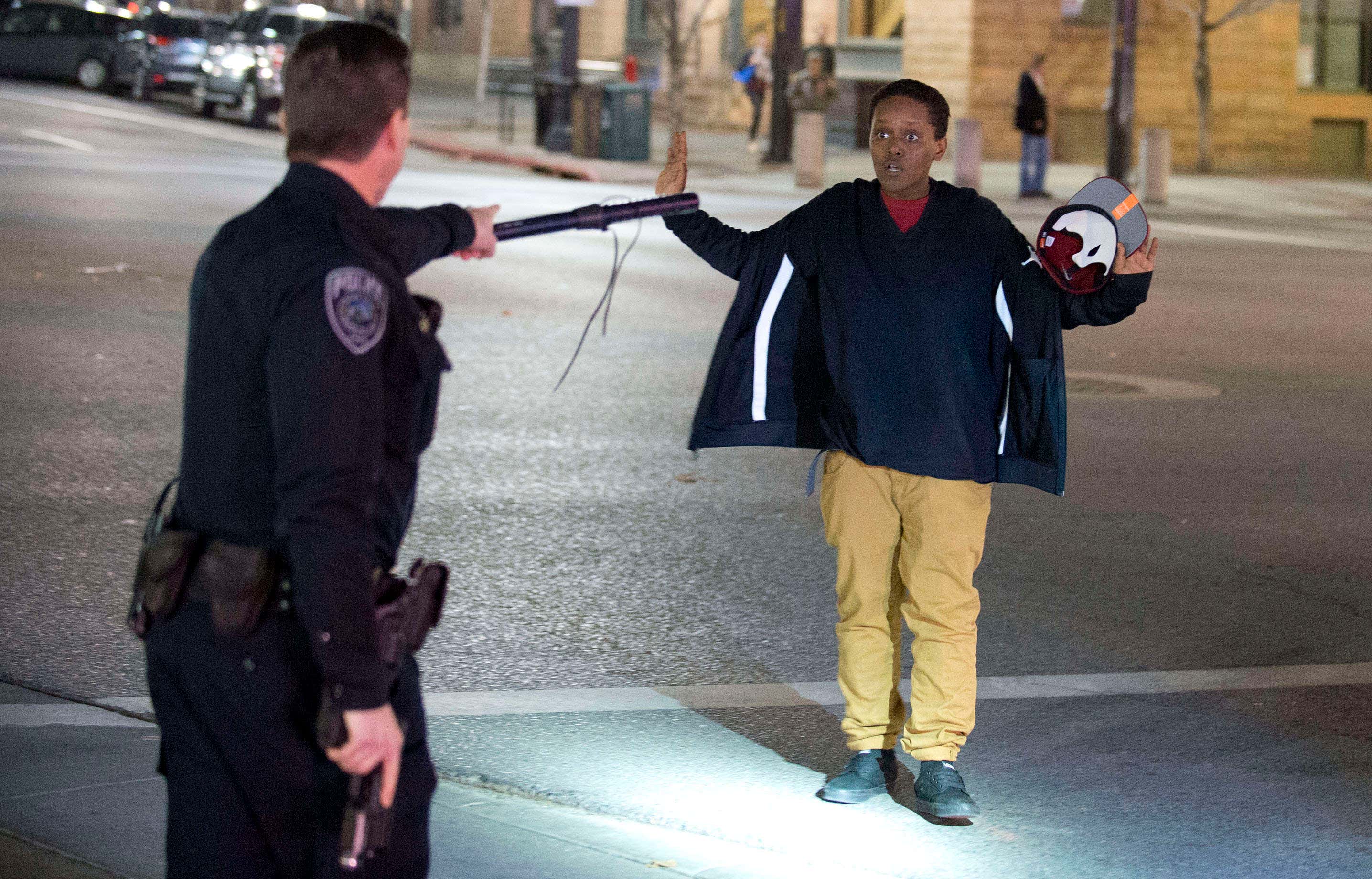 Unrest breaks out in Salt Lake City after policeinvolved shooting