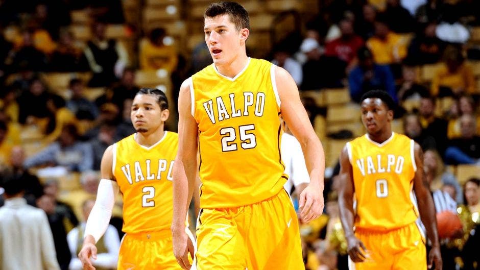 Valparaiso gets Vashil Fernandez back