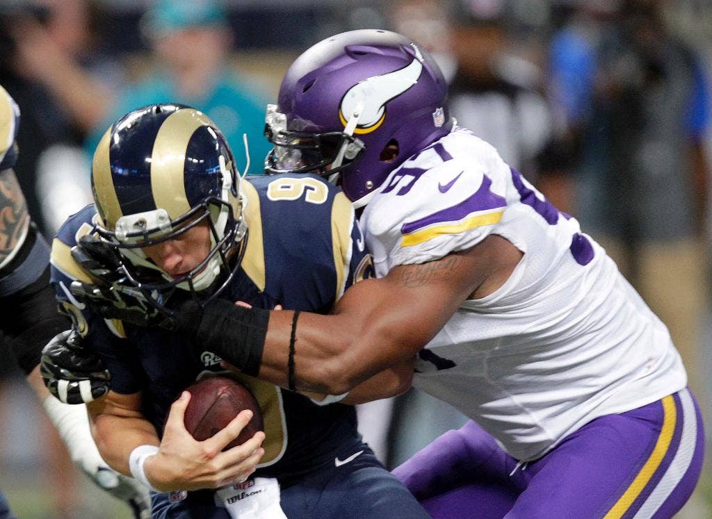 Shaun Hill pergi karena cedera, Rams berjuang dalam kekalahan 34-6 dari Viking