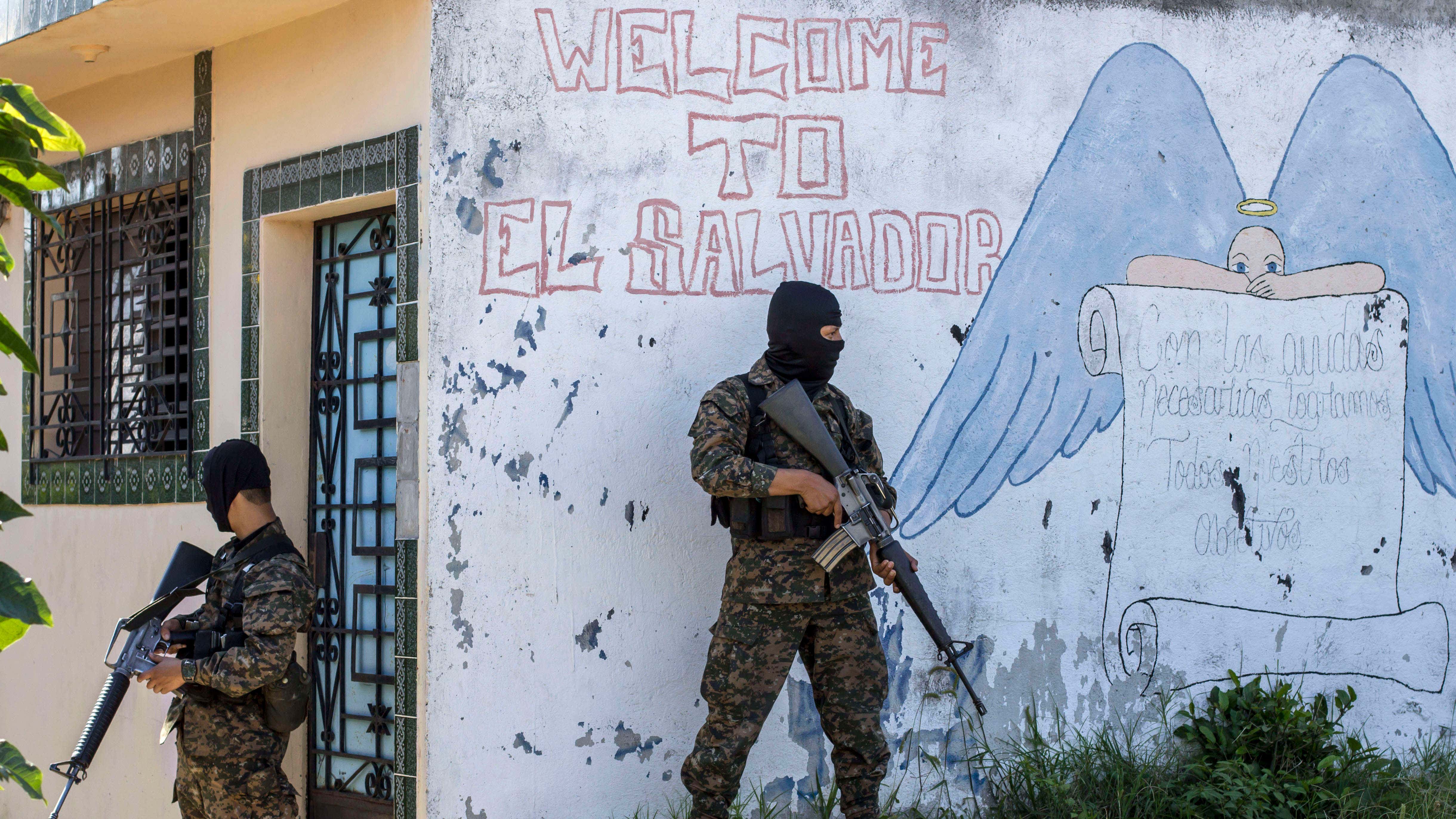 El Salvador government declares state of emergency in 7 prisons | Fox News