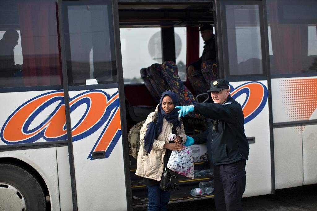 Pemimpin Jerman mengatakan manfaat migrasi lebih besar daripada risikonya, dan mendesak distribusi UE yang ‘adil’