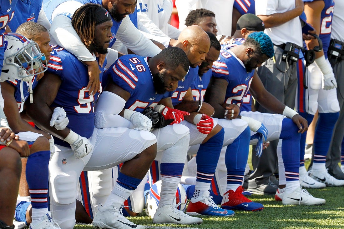 Football World Reacts To National Anthem Before Bills-Rams Game