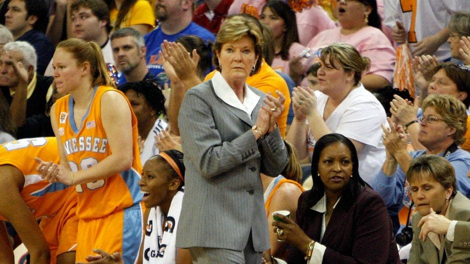 Former Vol Simmons recalls final two seasons playing for Pat Summitt