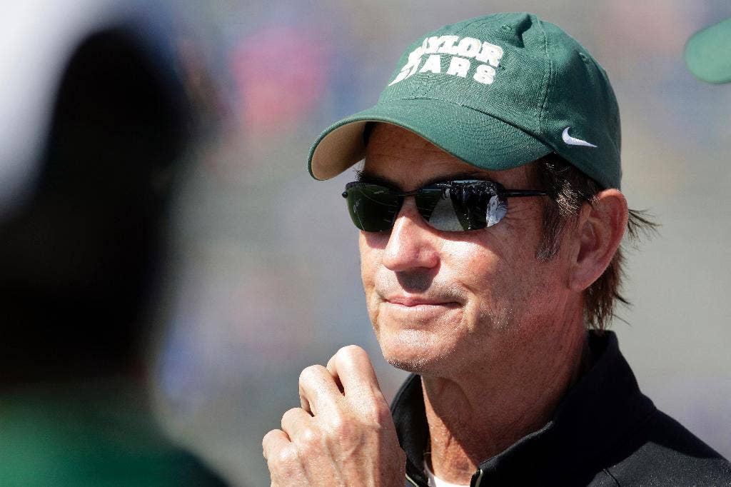 Baylor akan memecat pelatih sepak bola Briles, akui presiden