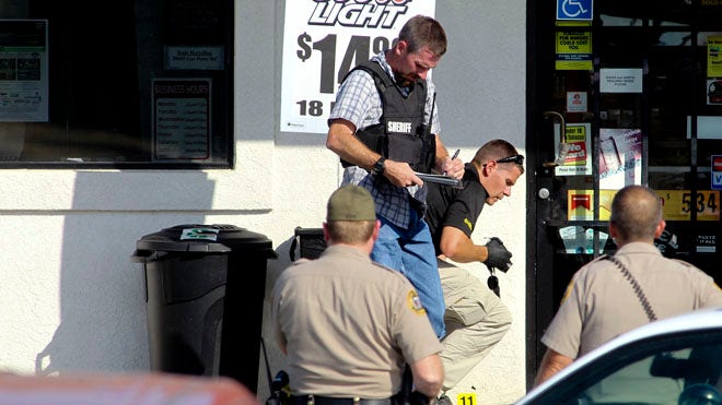2 killed, 1 wounded in shooting outside California store | Fox News