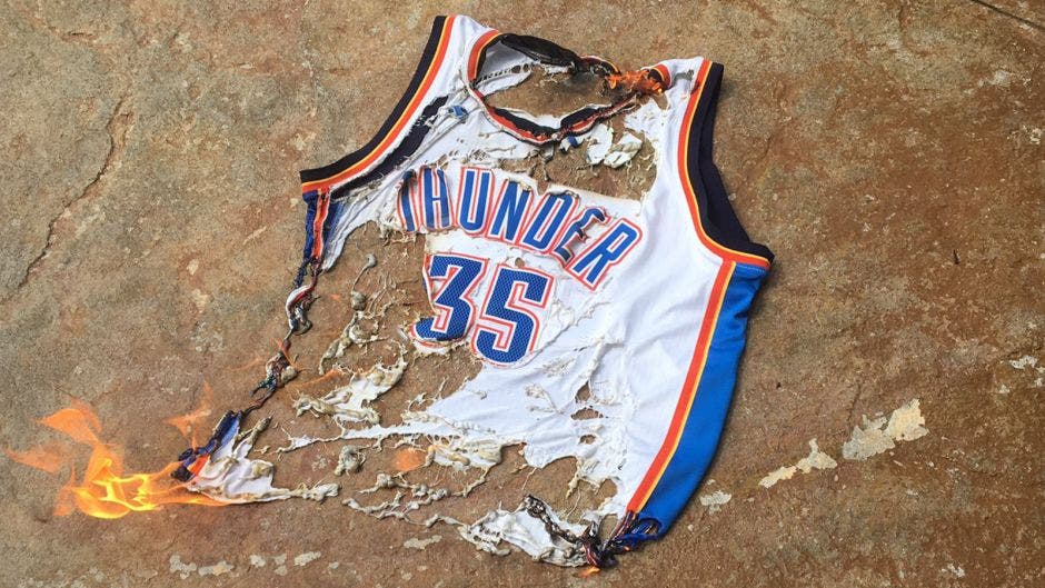 Okc fans burn durant deals jersey