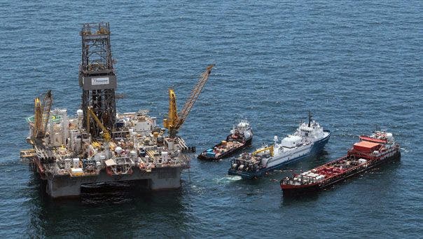 Badai mengancam akan menghentikan pekerjaan BP di Gulfwell