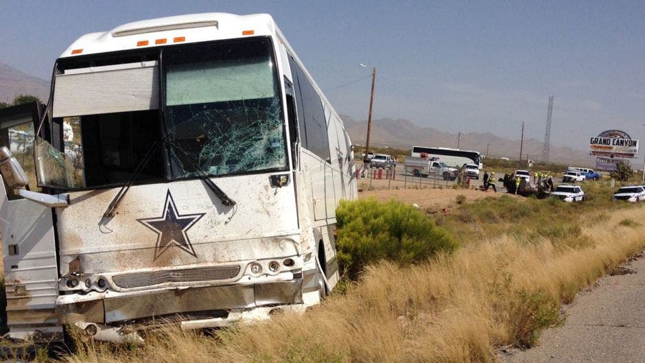 Dallas Cowboys tour bus involved in deadly crash | Fox News