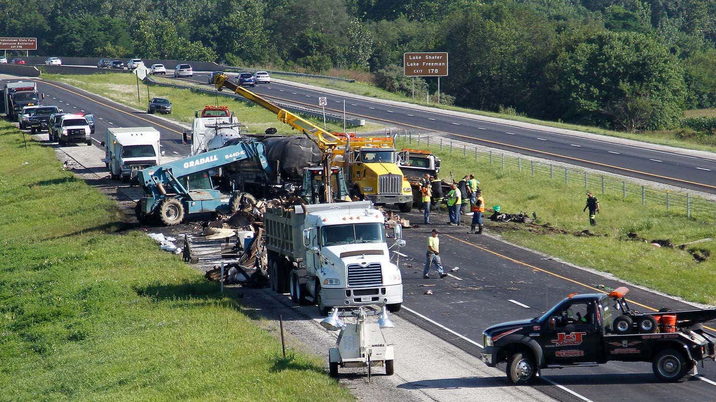At least 5 dead in chainreaction crash on Indiana interstate, police
