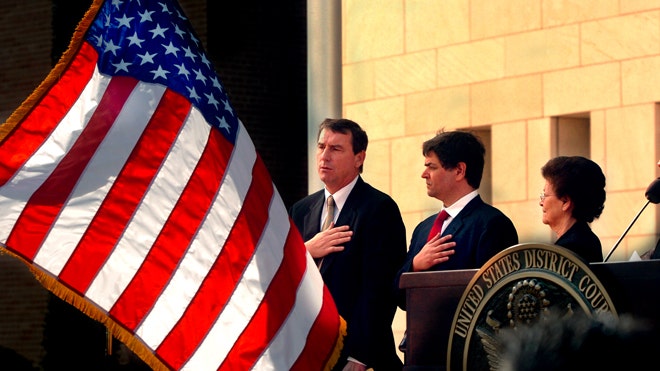 Texas judge temporarily blocks Obama's executive order on immigration ...