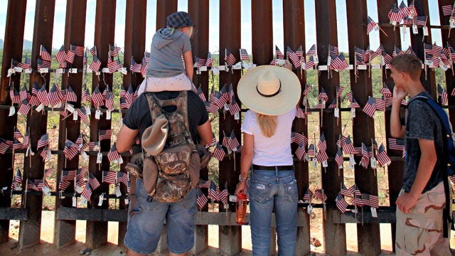 Tea Partiers Rally on Arizona Border With Mexico | Fox News