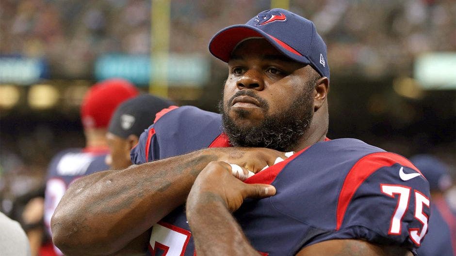 Carli Lloyd vs. Vince Wilfork - 2015 Hard Knocks: Houston Texans