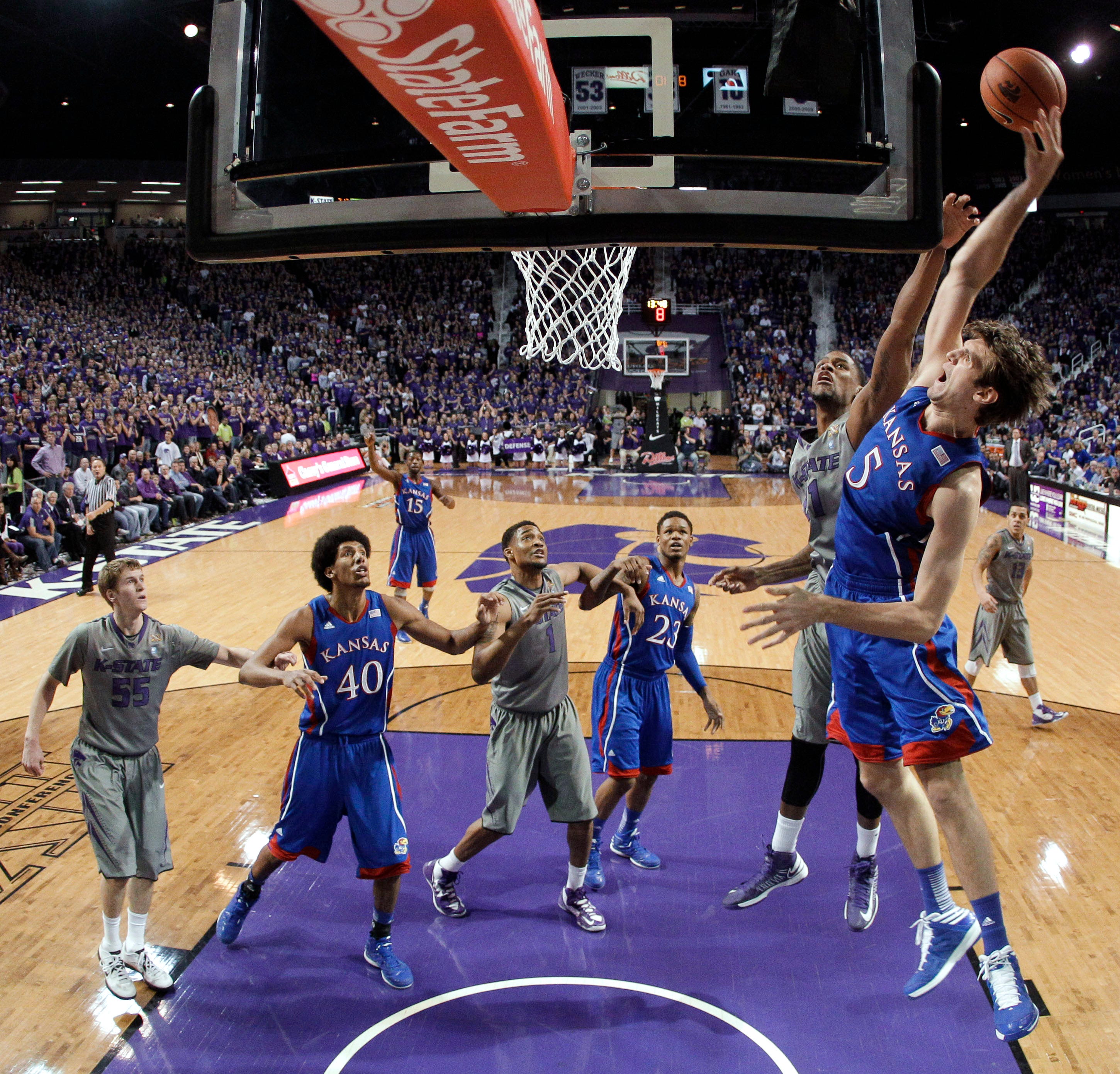 Southwell mencetak 19 sebagai no. 11 K-states dorong no. 3 Kansas ke Edge in 59-55 Loss