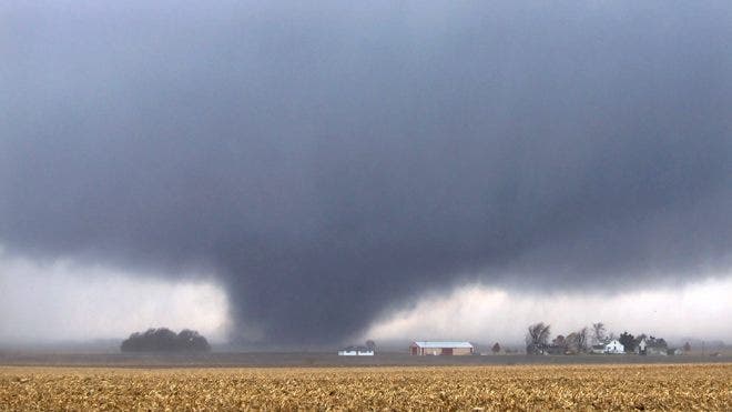 Deadly tornadoes, storms tear apart homes in Midwest | Fox News