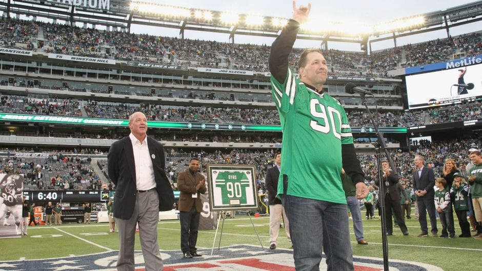 Former Jets star Dennis Byrd, 50, is killed in a head-on crash