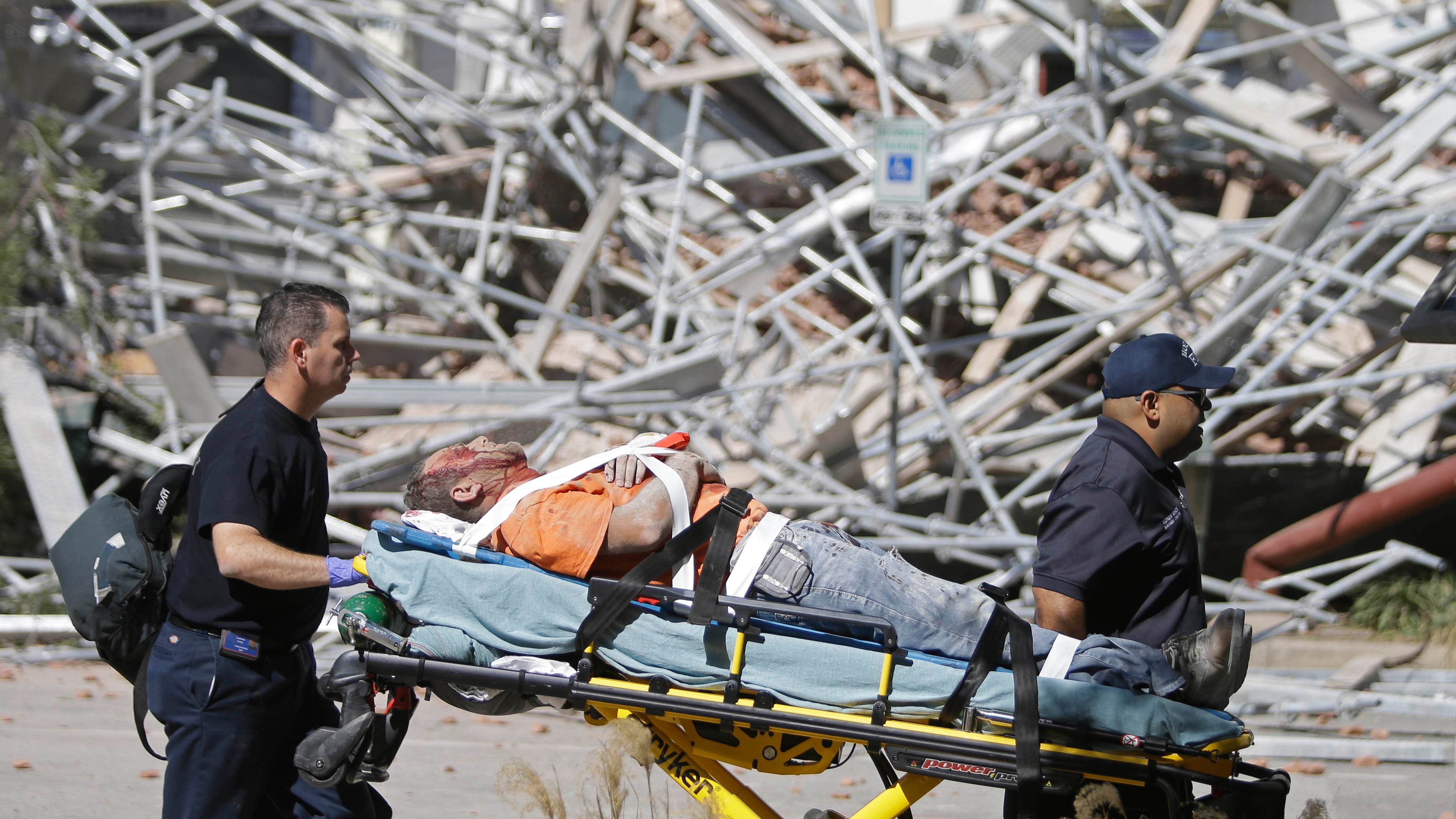 6 Workers Pulled From Rubble Of Massive Scaffolding Collapse In Houston 6 Workers Pulled From Rubble Of Massive Scaffolding Collapse In Houston
