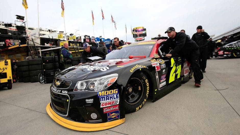 Everything you need to know about Sunday's Chase race at Martinsville ...