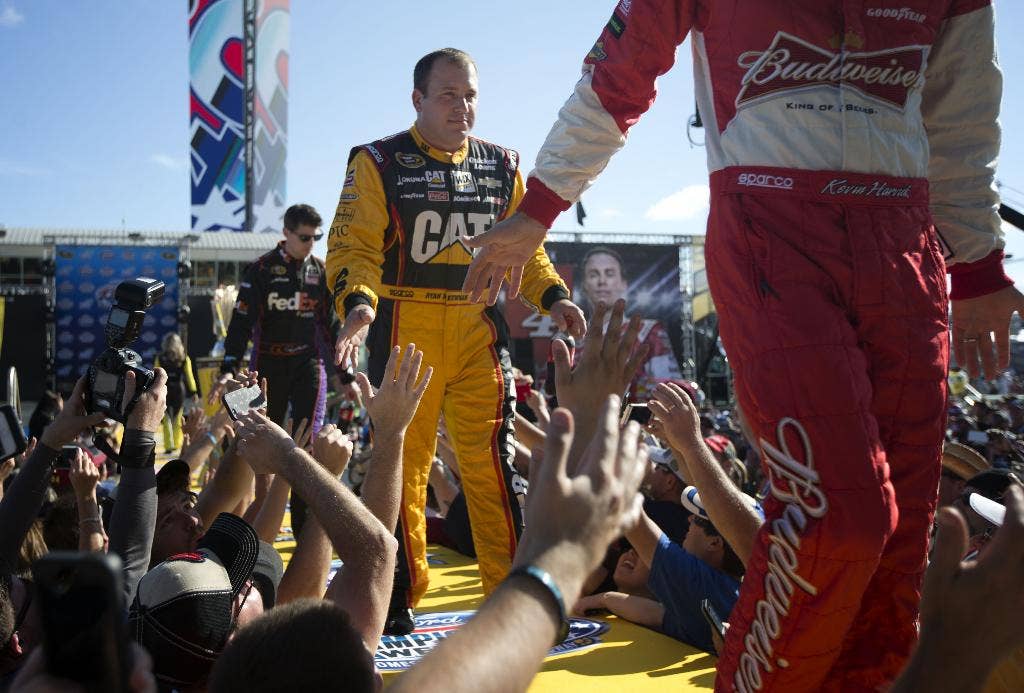 4 final NASCAR mengirim Logano, Hamlin, Newman pulang tanpa trofi kejuaraan NASCAR