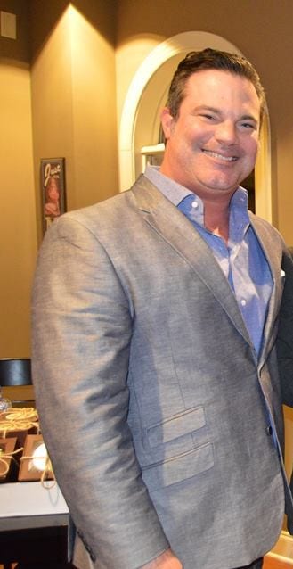 Dokter melihat peningkatan jumlah pria yang mencari solusi dagu berlipat tanpa operasi