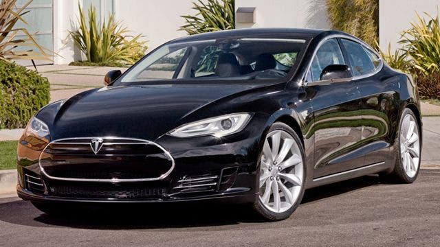 Tesla planning $35,000 model with 200-mile range