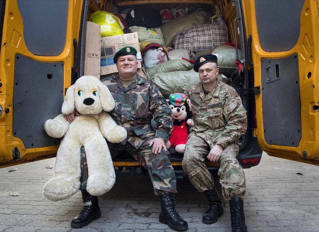 Relawan Lituania membantu tentara di Ukraina timur