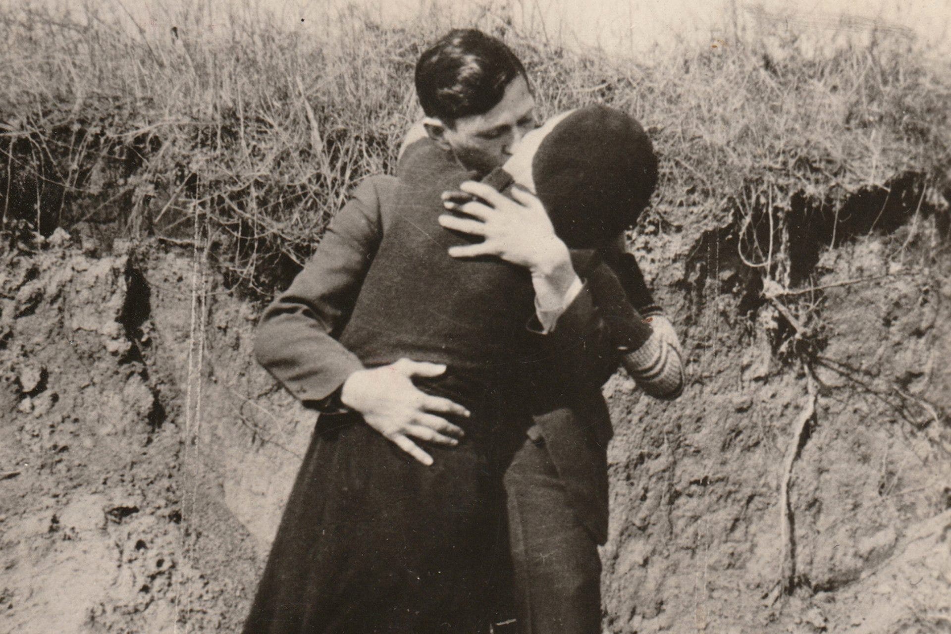 Photos surface of Bonnie and Clyde