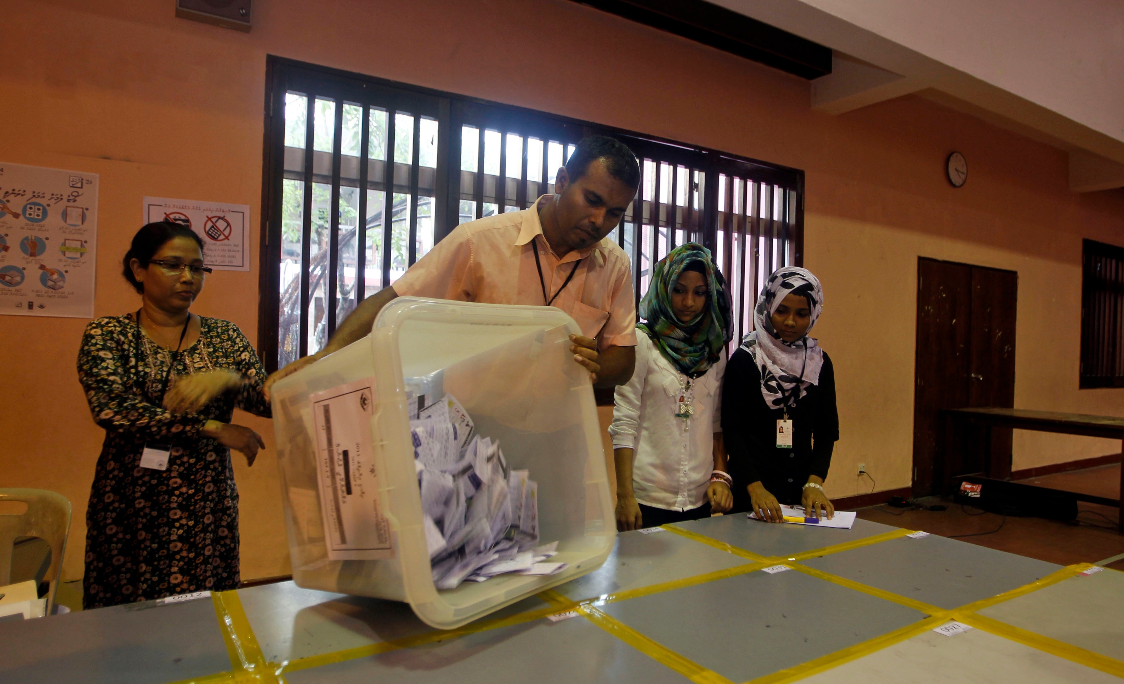 Pemilihan presiden di Maladewa akan dilanjutkan dengan putaran kedua, namun pengadilan menundanya hingga 16 November