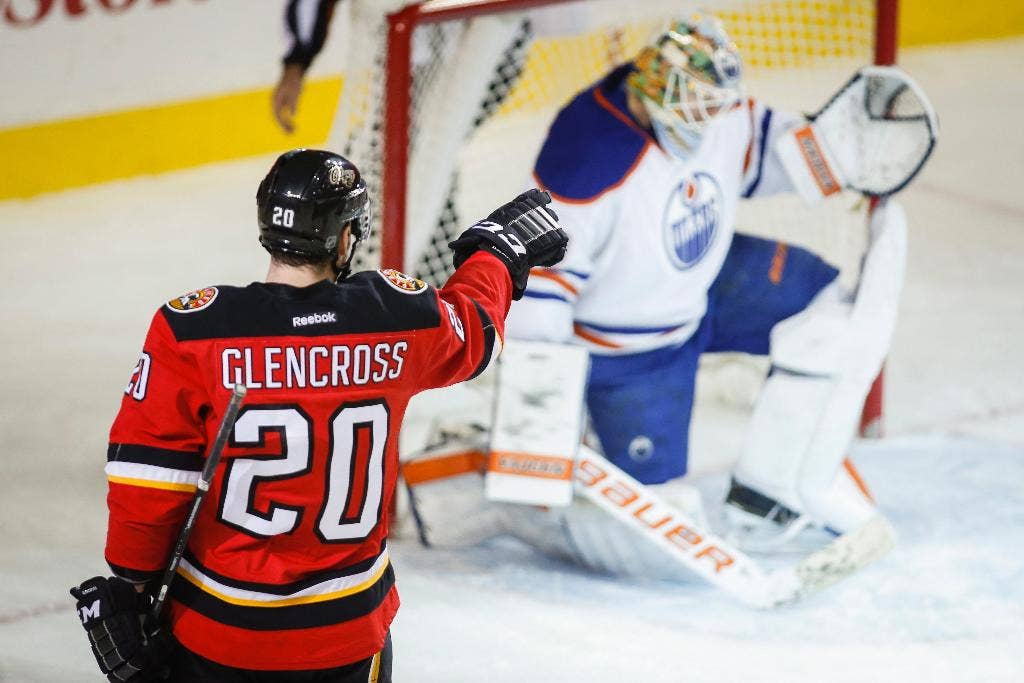 Rookie Johnny Gaudreau mencetak dua gol cepat untuk memimpin api melewati Oilers 4-1