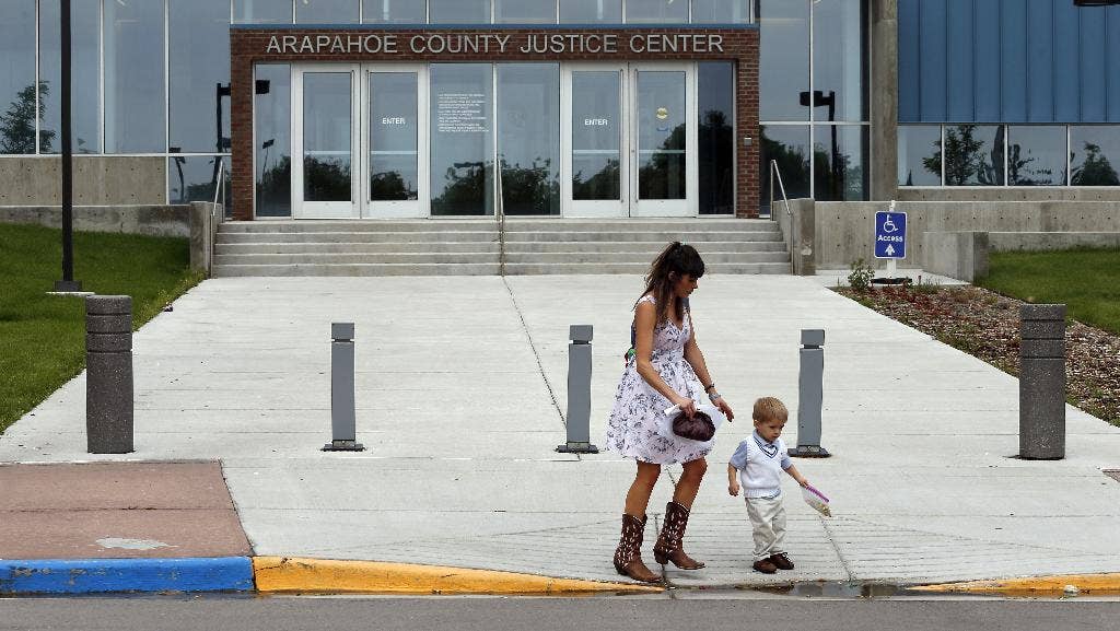 Defense in Colorado theater shooting rests after trying to show gunman ...