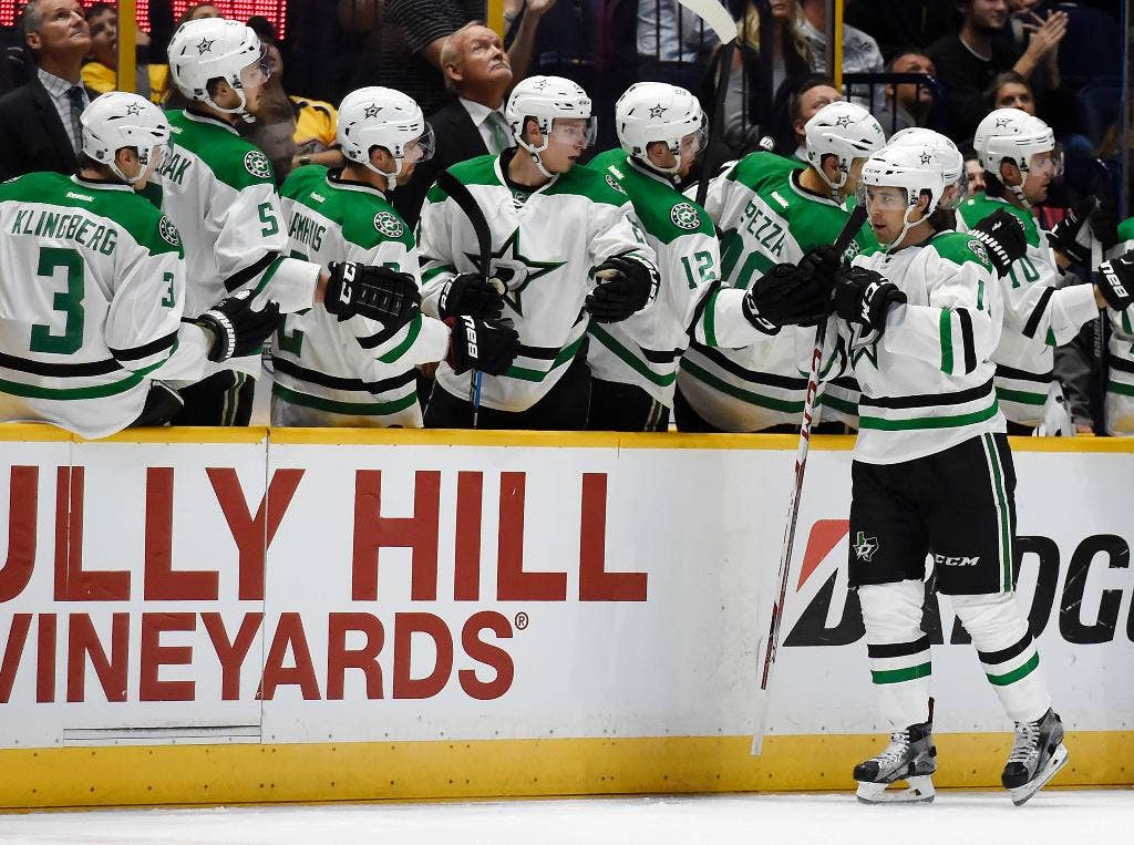 Spezza mencetak gol di babak ketiga, Stars mengalahkan Predators 2-1