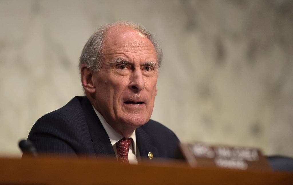 Trump memilih mantan Senator Coats untuk jabatan intelijen tertinggi