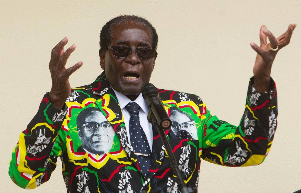 Mugabe dari Zimbabwe merayakan ulang tahun ke-93 di wilayah oposisi