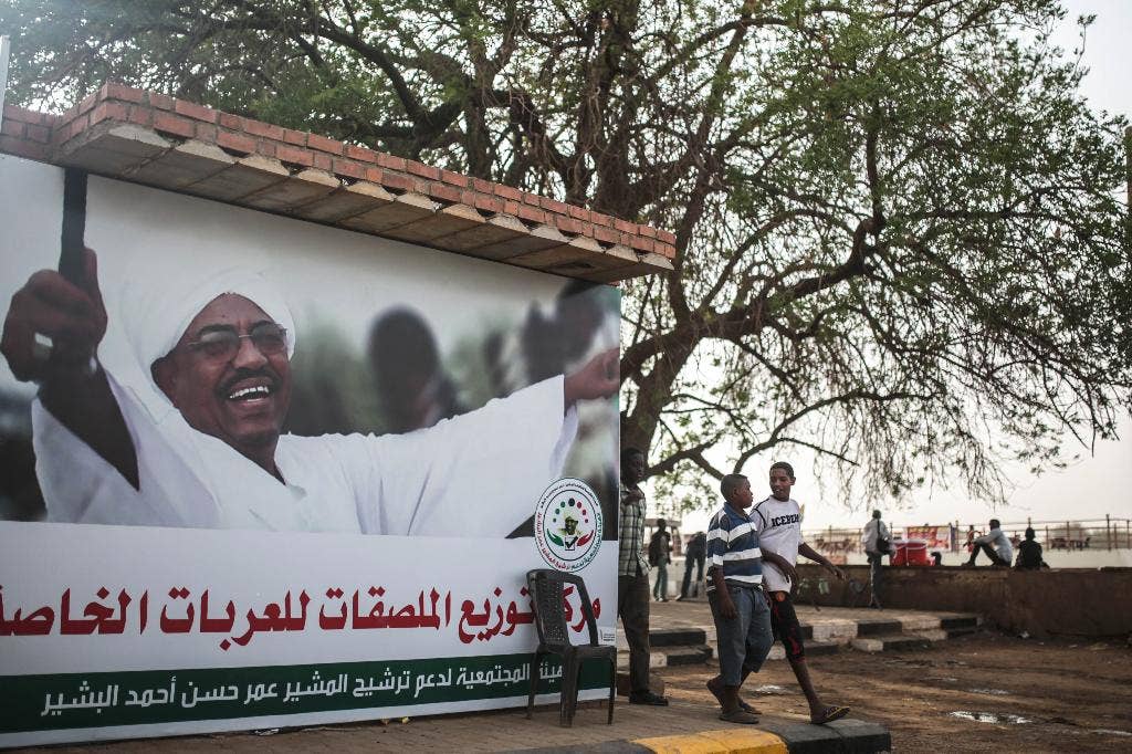 Al-Bashir di Sudan akan memperpanjang kekuasaannya selama 25 tahun meskipun ada tuduhan kejahatan perang dan pemberontakan
