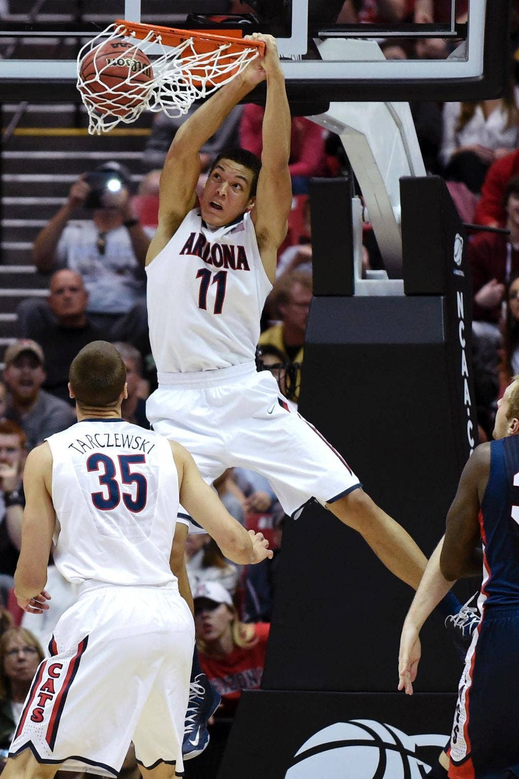 Orlando Magic menukar Aaron Gordon dari Arizona dengan Elfrid Payton dari Louisiana Lafayette