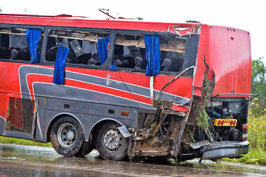 Local, federal authorities investigate fatal Texas bus crash | Fox News