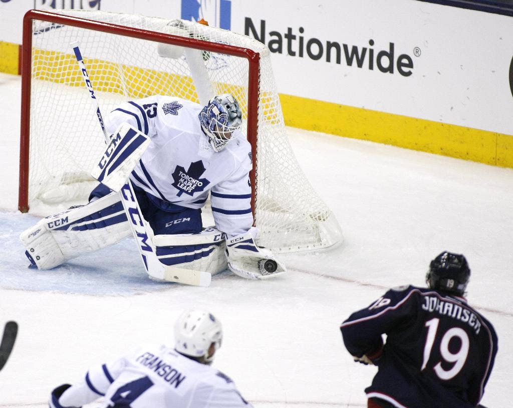 Daniel Winnik dan Phil Kessel masing-masing menyumbang 3 poin dalam kemenangan 4-1 Maple Leafs atas Blue Jackets