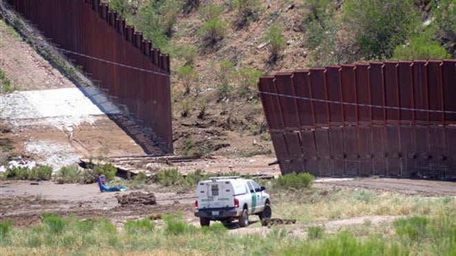 Storm Knocks Down 60 Feet Of U.S.-Mexico Border Fence In Arizona | Fox News