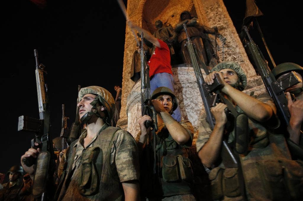 Dibersihkan dari tentara Turki, para perwira mencari suaka di Belgia