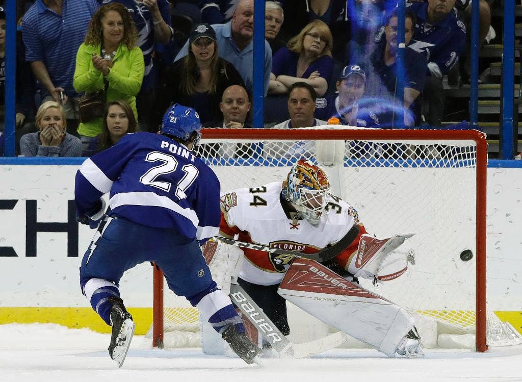 Pemenang adu poin, Lightning mengalahkan Panthers 4-3