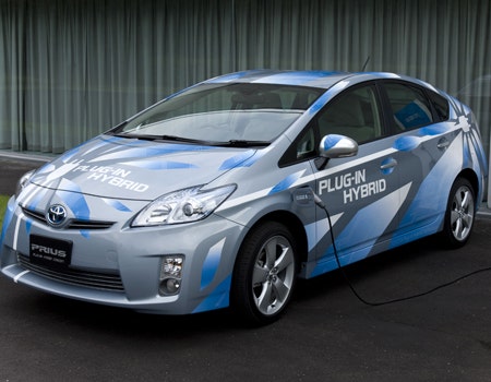 Toyota to Launch Facebook-Style Social Network for Its Customers