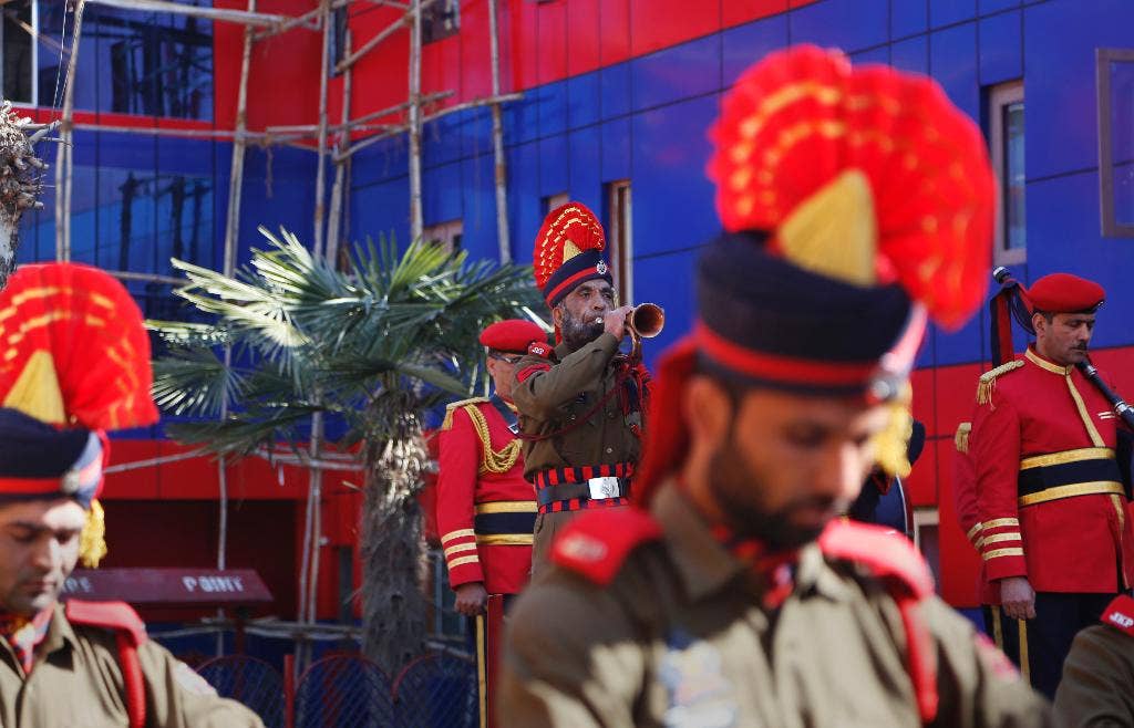 Fierce gunbattle in Indian Kashmir kills 3 combatants | Fox News