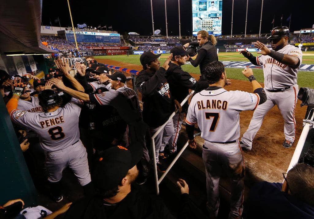 Big Game Giants: Bumgarner mendominasi, San Fran Roughs Up Royals 7-1 di World Series Opener