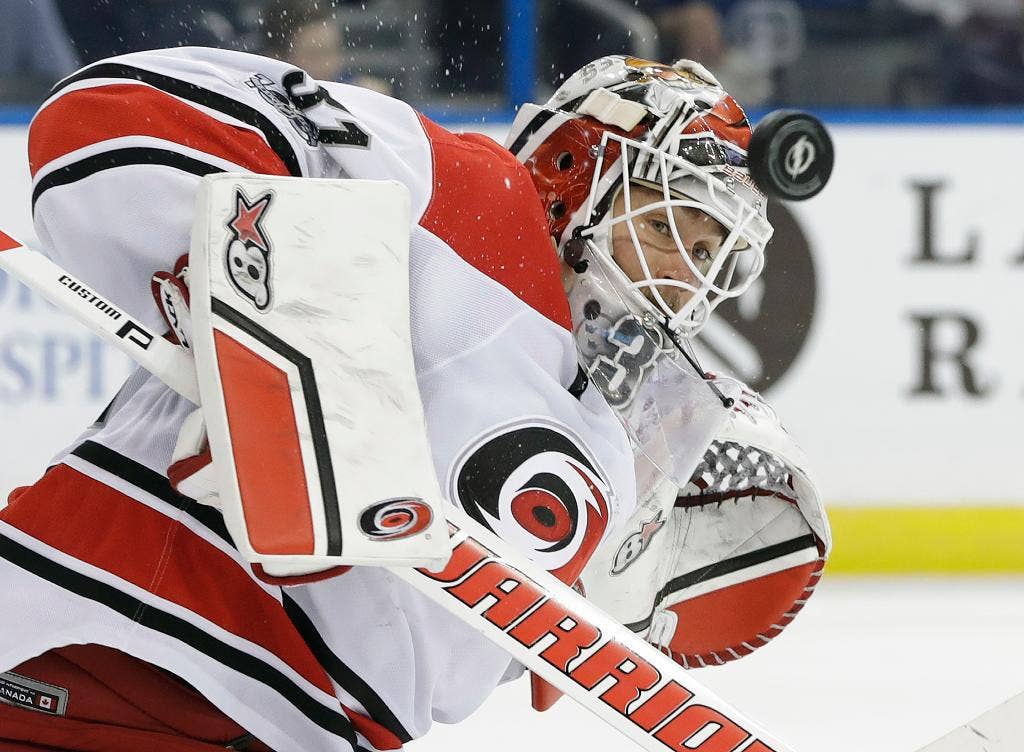 Hedman mencetak gol di PL, Lightning mengalahkan Hurricanes 4-3