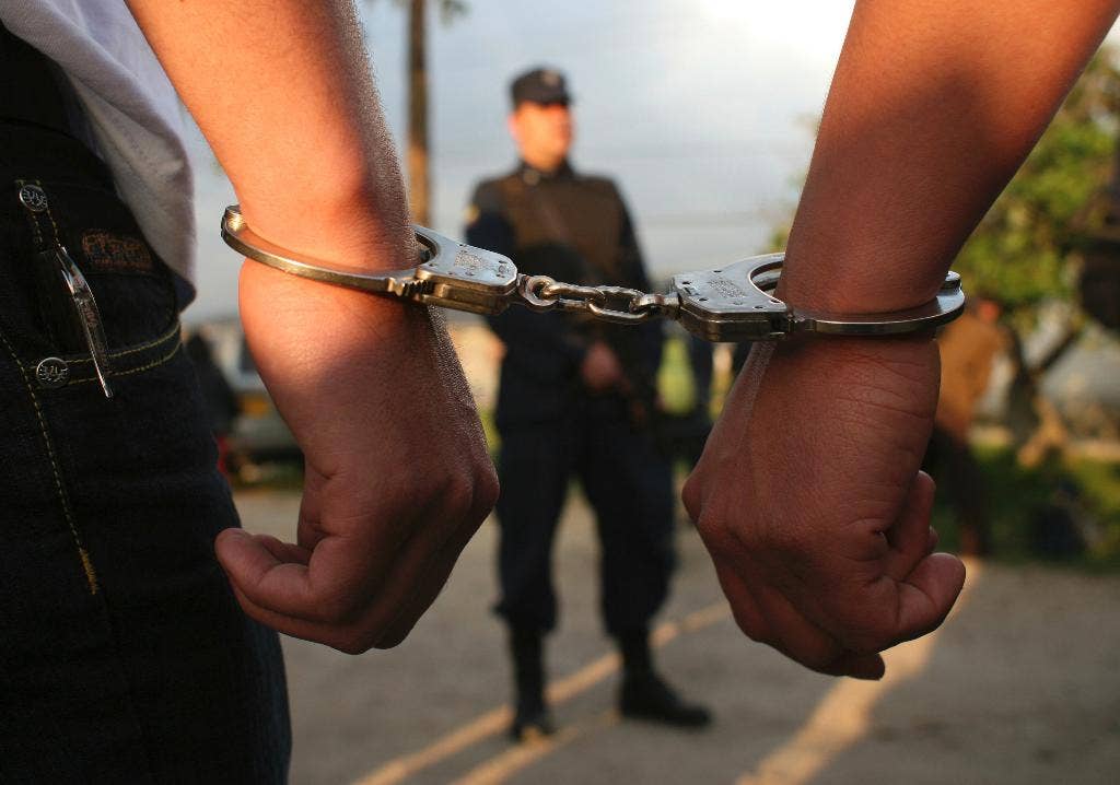 Di Kolombia, ratusan pemberontak sedang menunggu di penjara dengan hukum amnesti