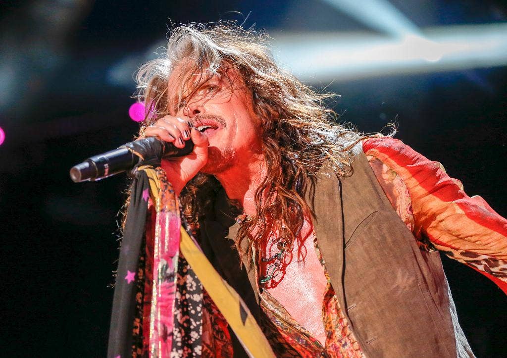Steven Tyler sedang istirahat dari Aerosmith untuk pergi ke pedesaan sebentar
